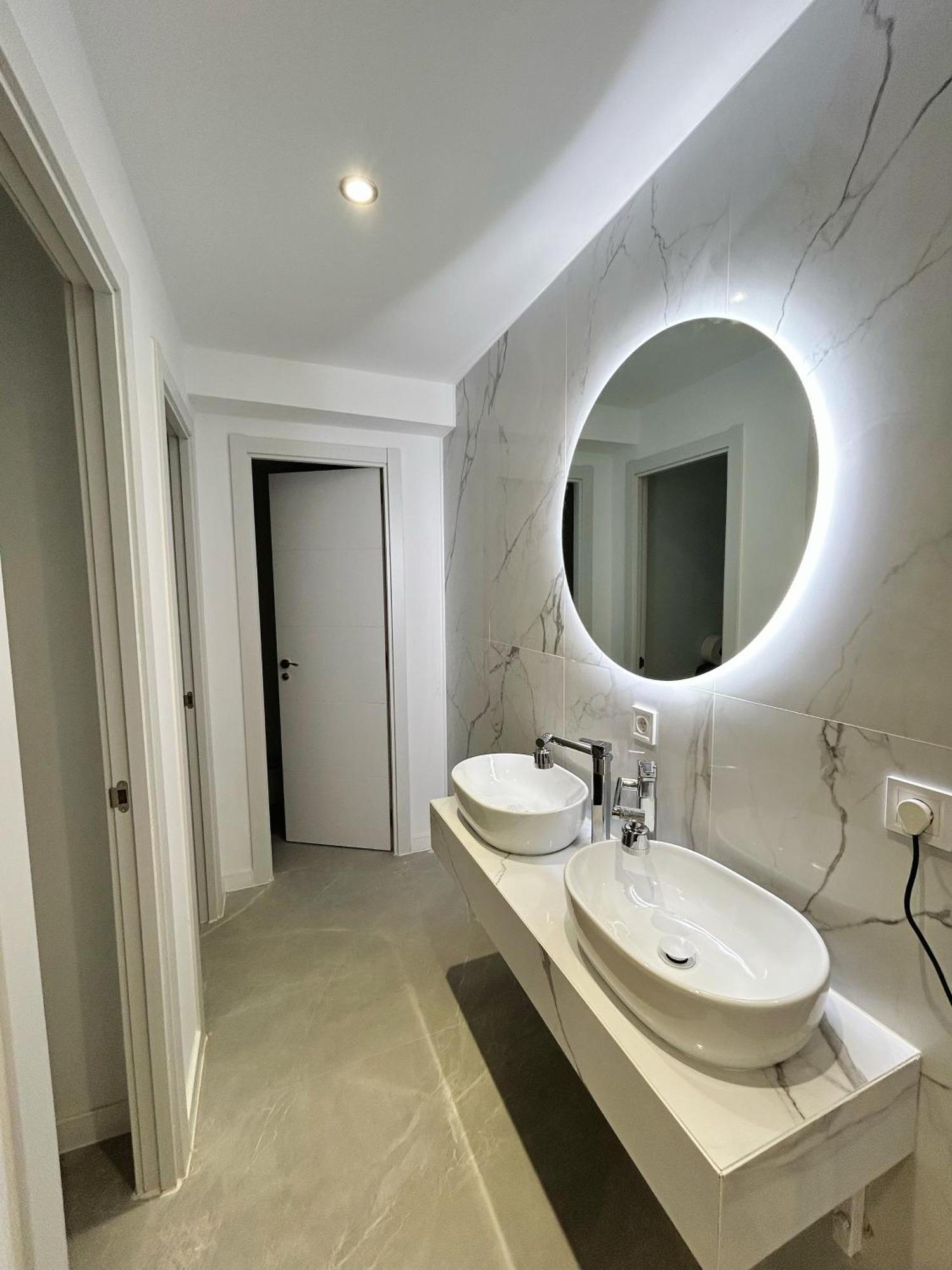 Unplan Hostel Мадрид Екстериор снимка