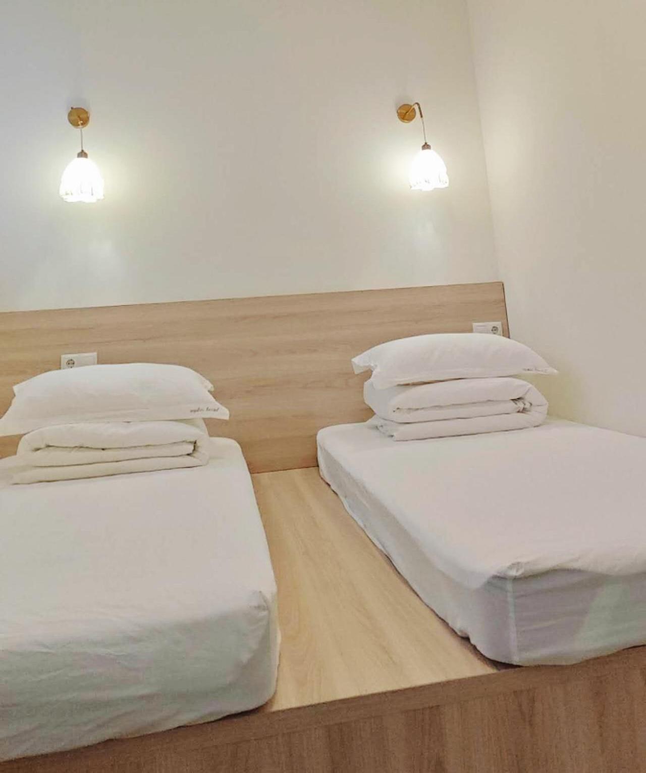 Unplan Hostel Мадрид Екстериор снимка